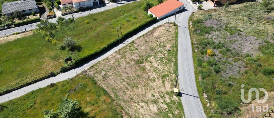 Terrain à Mouçós e Lamares de 934 m²