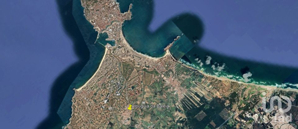 Moradia T4 em Atouguia da Baleia de 239 m²