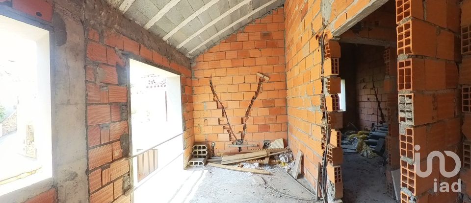 House T3 in Pedrógão Pequeno of 252 m²