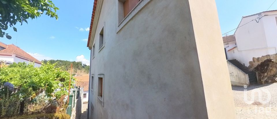 House T3 in Pedrógão Pequeno of 252 m²