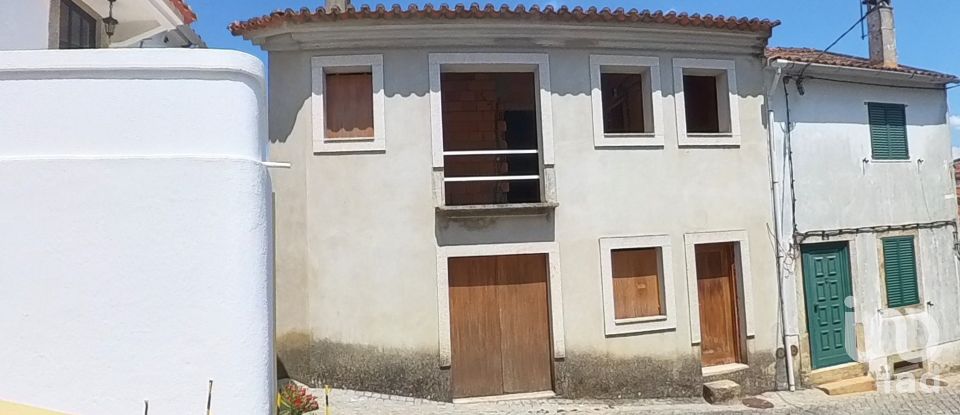 House T3 in Pedrógão Pequeno of 252 m²