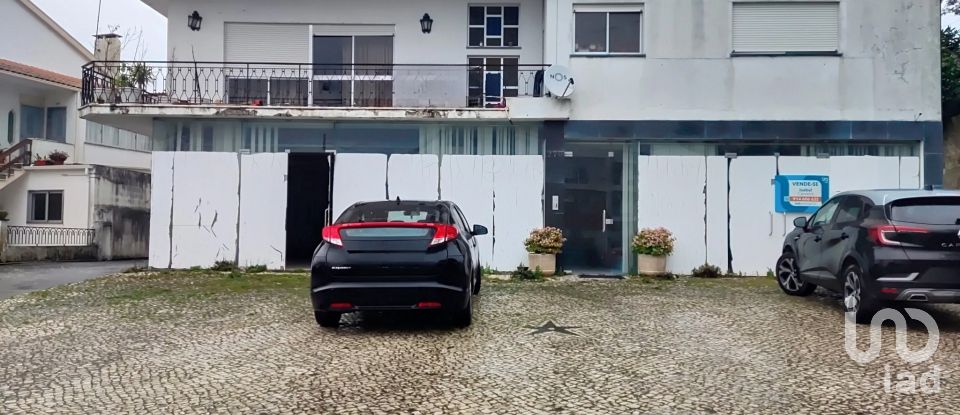 Boutique/Local commercial à Nossa Senhora das Misericórdias de 200 m²