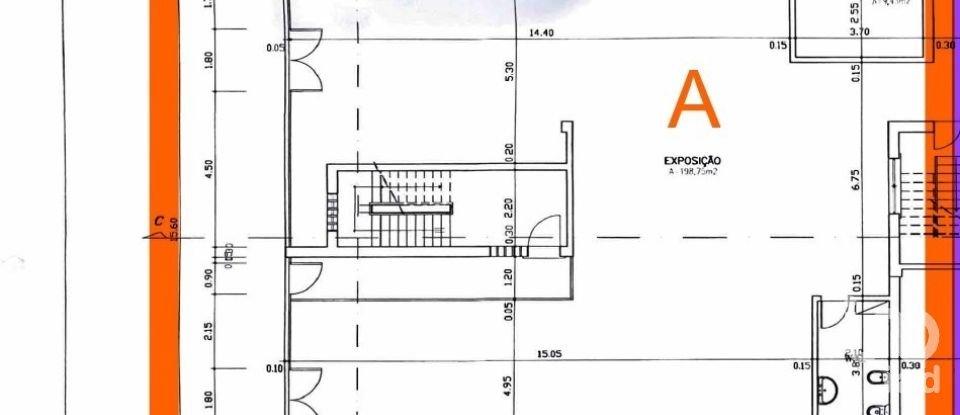 Boutique/Local commercial à Nossa Senhora das Misericórdias de 200 m²