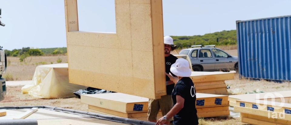 Moradia T2 em Bensafrim e Barão de São João de 105 m²