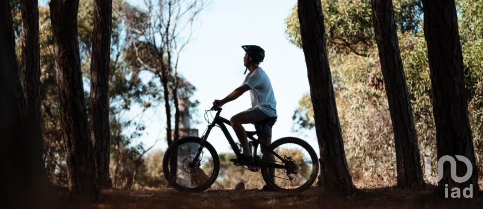 Moradia T2 em Bensafrim e Barão de São João de 105 m²