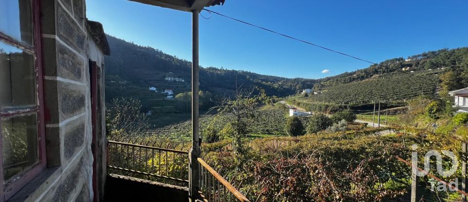 Moradia T3 em Freixo de Cima e de Baixo de 120 m²