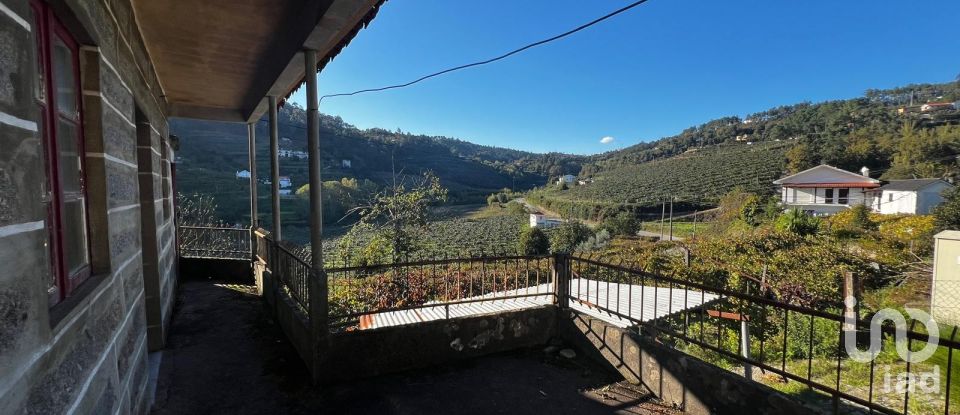 Moradia T3 em Freixo de Cima e de Baixo de 120 m²