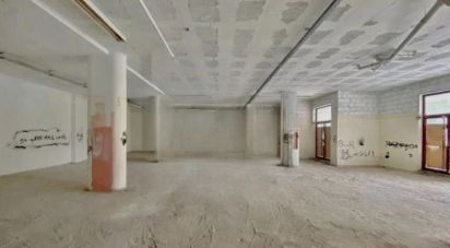 Boutique/Local commercial à Barcarena de 1 467 m²