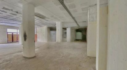 Boutique/Local commercial à Barcarena de 1 467 m²