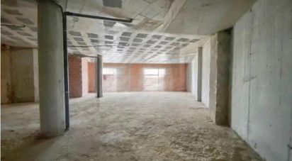 Boutique/Local commercial à Barcarena de 1 467 m²