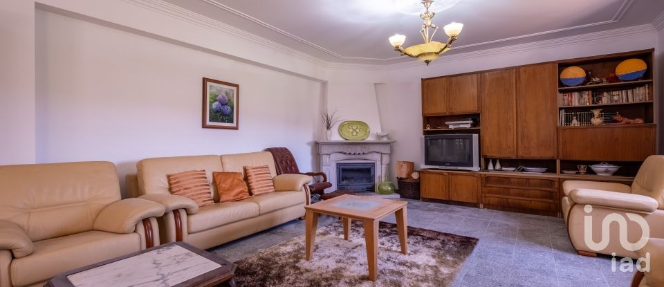 Maison T5 à Lourosa de 572 m²