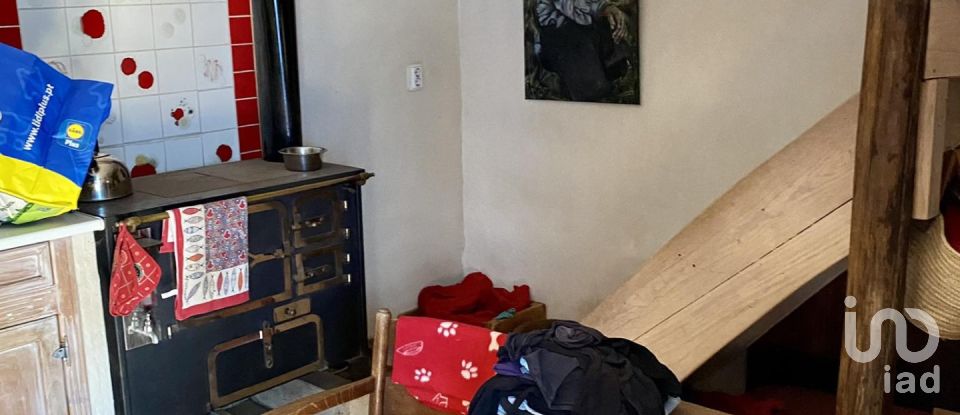 Farm T5 in Figueiró dos Vinhos e Bairradas of 330 m²