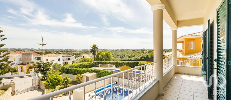 Maison T4 à Lagoa e Carvoeiro de 259 m²