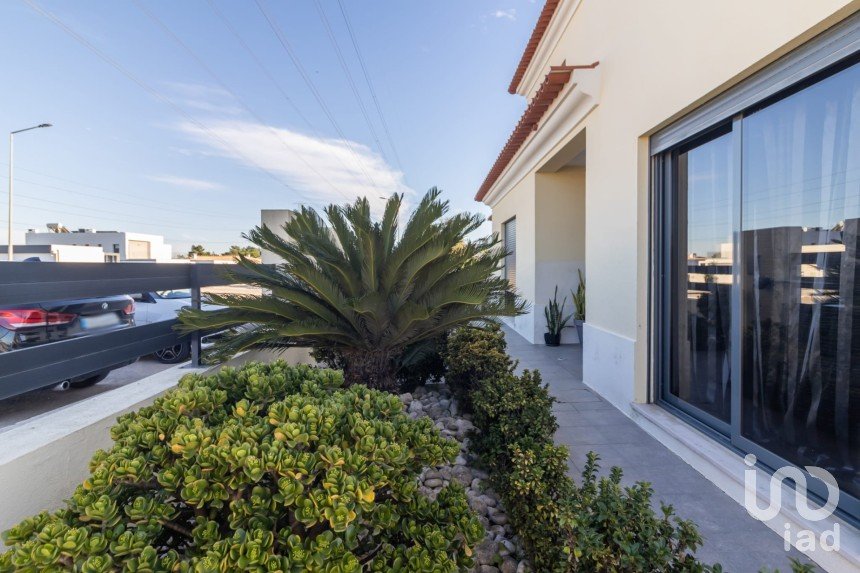 Moradia T5 em Gâmbia-Pontes-Alto da Guerra de 253 m²