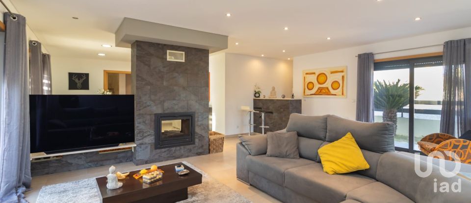 Moradia T5 em Gâmbia-Pontes-Alto da Guerra de 253 m²