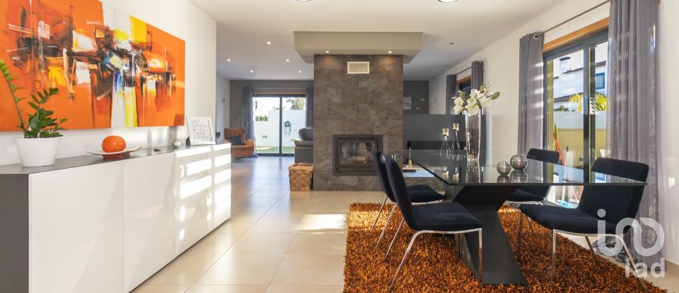 Moradia T5 em Gâmbia-Pontes-Alto da Guerra de 253 m²