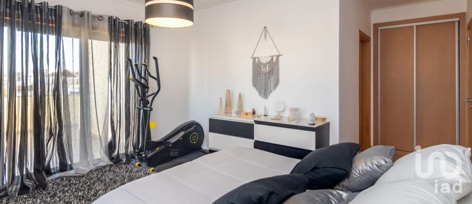 Moradia T5 em Gâmbia-Pontes-Alto da Guerra de 253 m²