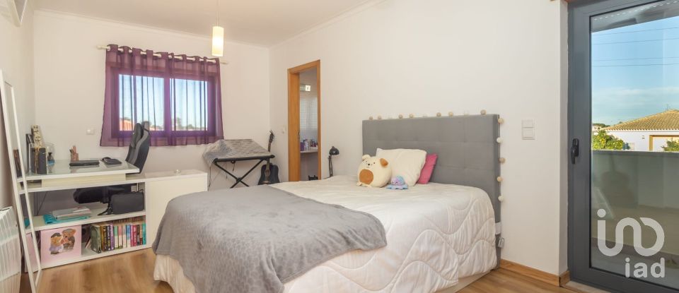 Moradia T5 em Gâmbia-Pontes-Alto da Guerra de 253 m²