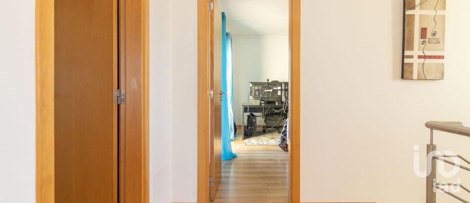 Moradia T5 em Gâmbia-Pontes-Alto da Guerra de 253 m²