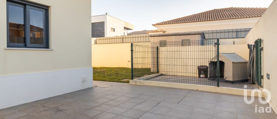 Moradia T5 em Gâmbia-Pontes-Alto da Guerra de 253 m²