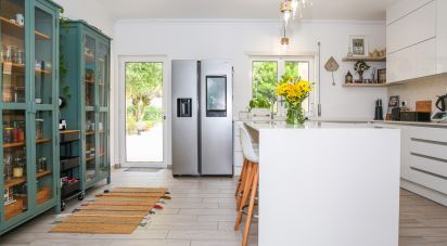 House T4 in São Bartolomeu dos Galegos e Moledo of 375 m²