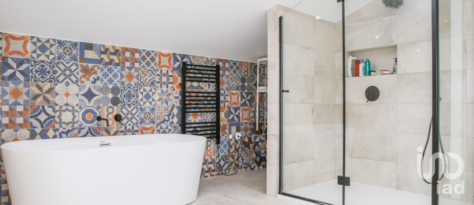 House T4 in São Bartolomeu dos Galegos e Moledo of 375 m²