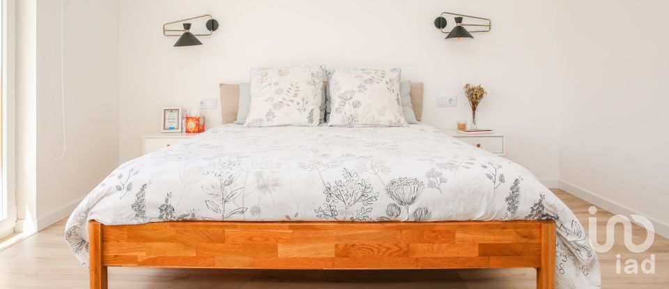 House T4 in São Bartolomeu dos Galegos e Moledo of 375 m²