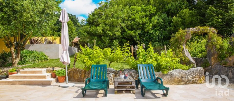 House T4 in São Bartolomeu dos Galegos e Moledo of 375 m²