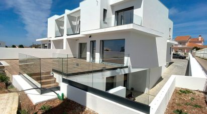 Maison T4 à Igreja Nova e Cheleiros de 244 m²