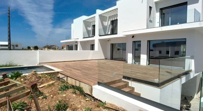 Maison T4 à Igreja Nova e Cheleiros de 244 m²