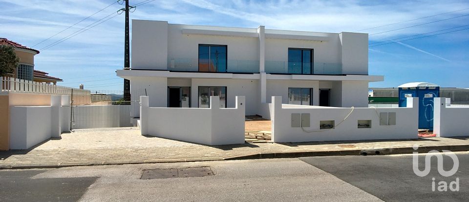 Maison T4 à Igreja Nova e Cheleiros de 244 m²