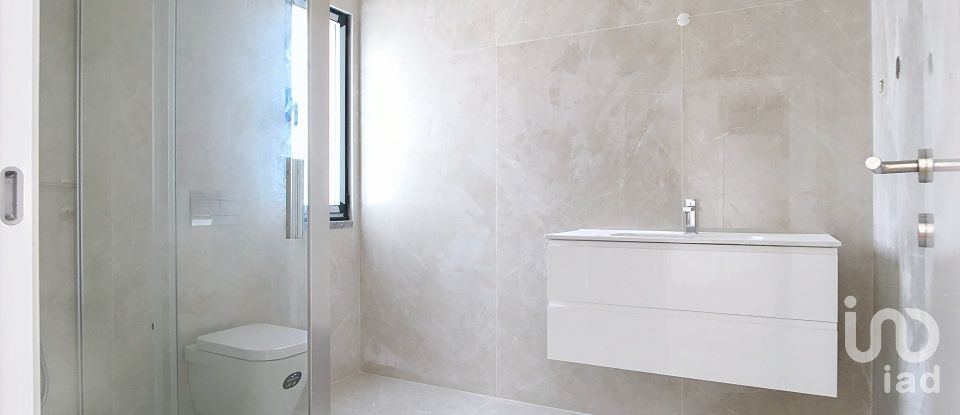 Maison T4 à Igreja Nova e Cheleiros de 244 m²