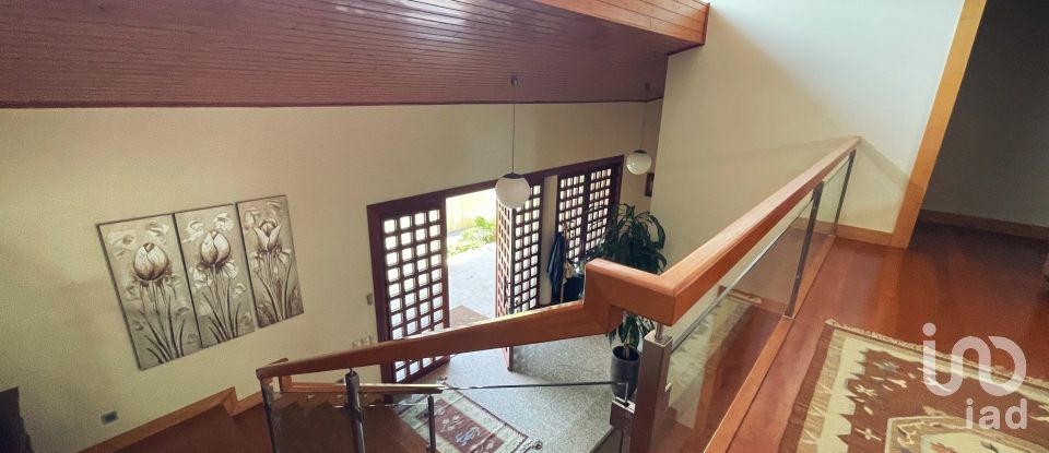 Moradia T3 em Anha de 245 m²