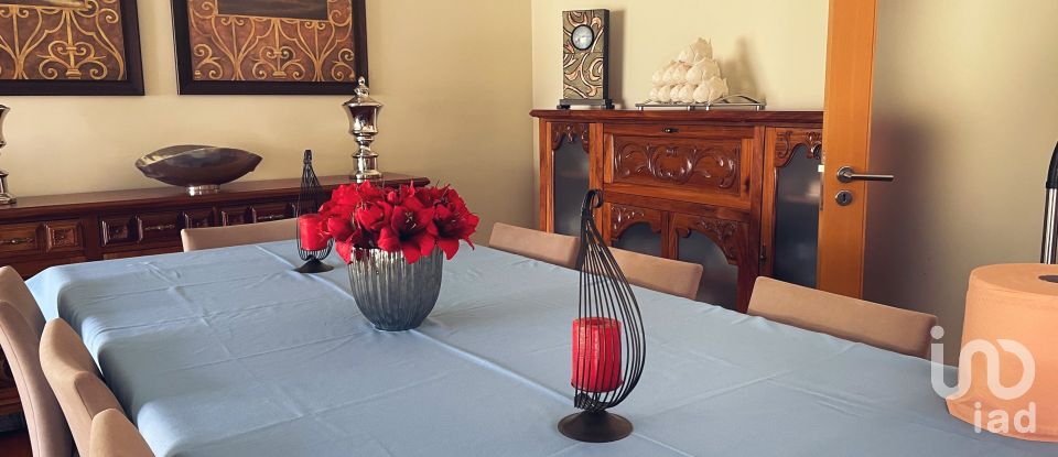 Moradia T3 em Anha de 245 m²