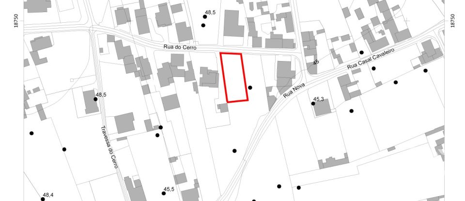 Land in Monte Real e Carvide of 800 m²
