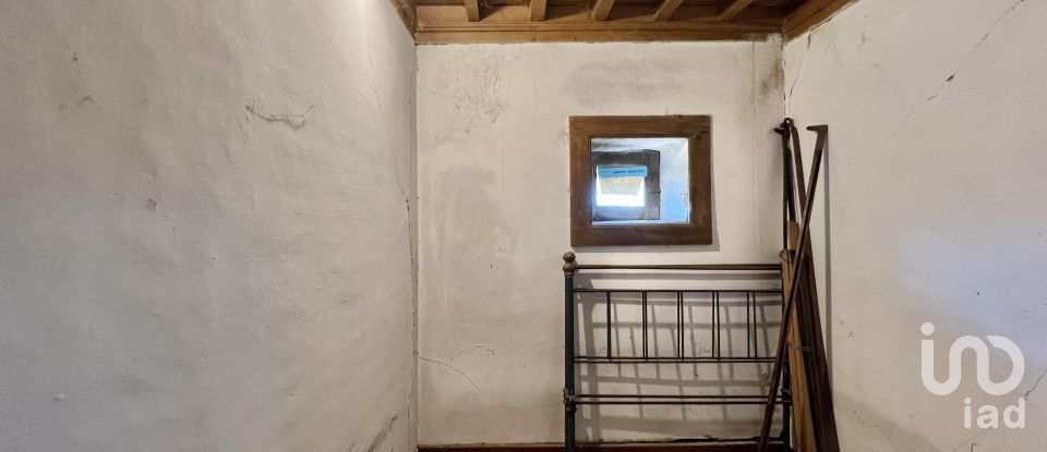 Maison de village T3 à Castelo Rodrigo de 97 m²