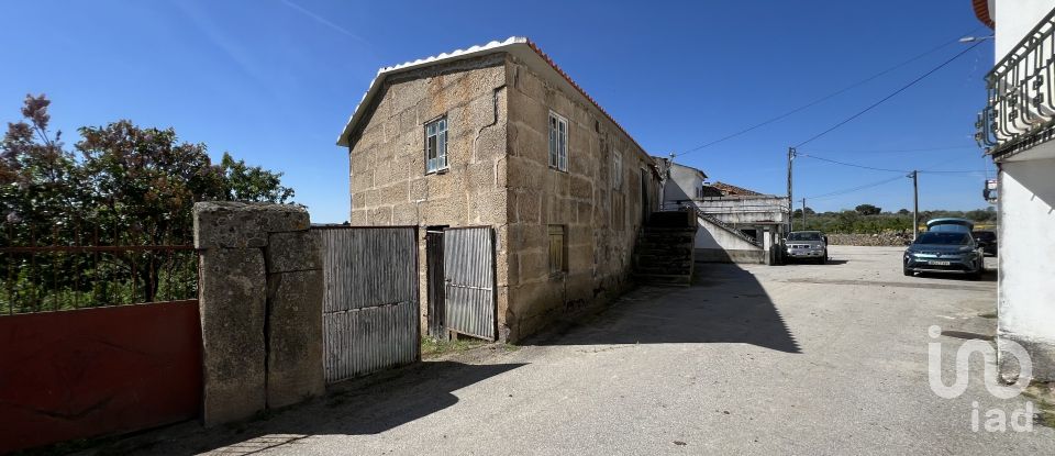 Maison de village T3 à Castelo Rodrigo de 97 m²