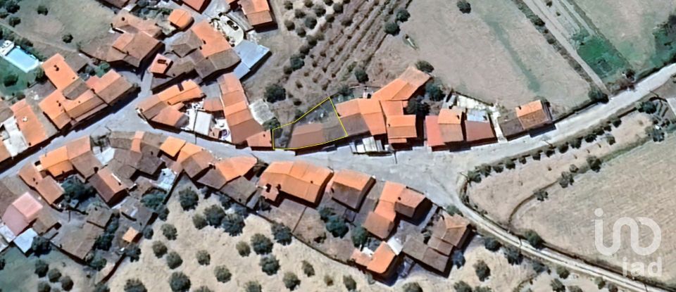 Maison de village T3 à Castelo Rodrigo de 97 m²