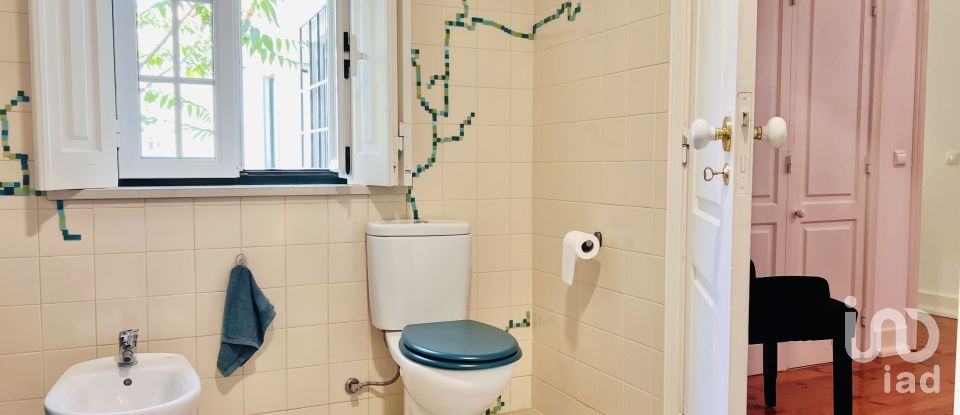 House T4 in Santarém (Marvila), Santa Iria Da Ribeira De Santarém, Santarém (São Salvador) E Santarém (São Nicolau) of 359 m²