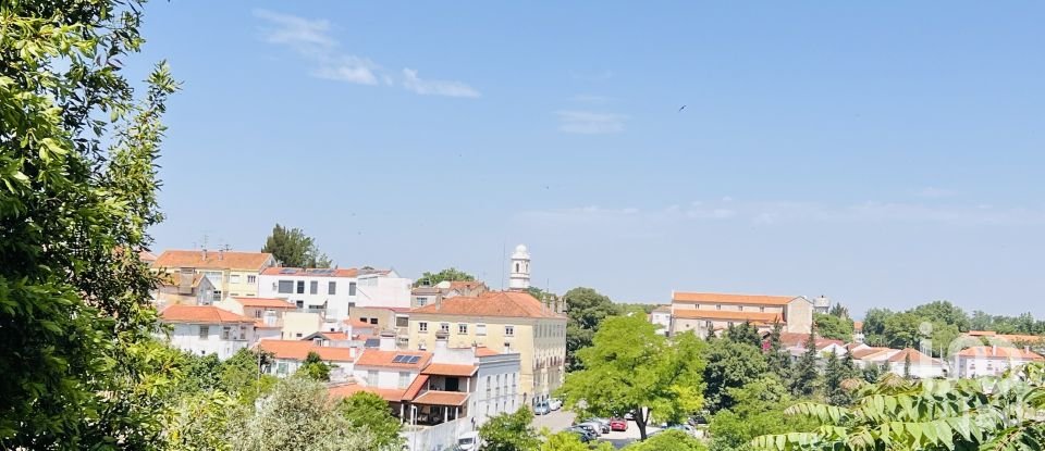 House T4 in Santarém (Marvila), Santa Iria Da Ribeira De Santarém, Santarém (São Salvador) E Santarém (São Nicolau) of 359 m²