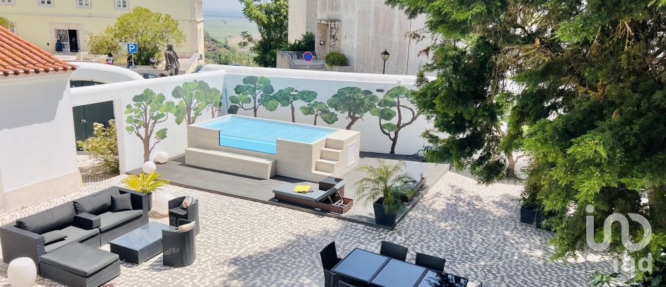 House T4 in Santarém (Marvila), Santa Iria Da Ribeira De Santarém, Santarém (São Salvador) E Santarém (São Nicolau) of 359 m²