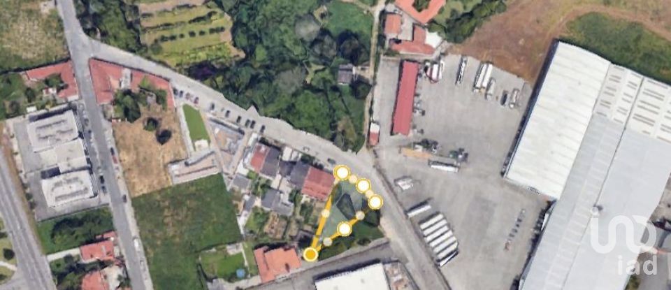 Land in Pedroso e Seixezelo of 390 m²