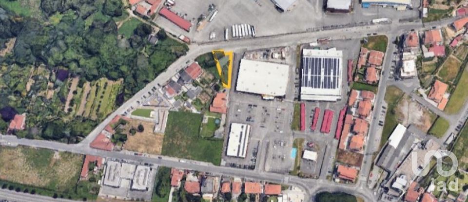Land in Pedroso e Seixezelo of 345 m²