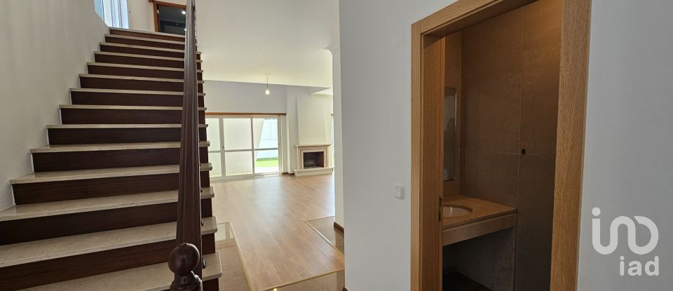 House T4 in Sesimbra (Castelo) of 300 m²