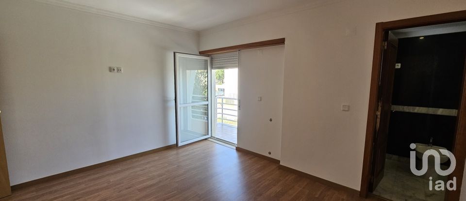 House T4 in Sesimbra (Castelo) of 300 m²