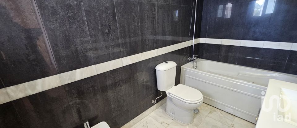 House T4 in Sesimbra (Castelo) of 300 m²