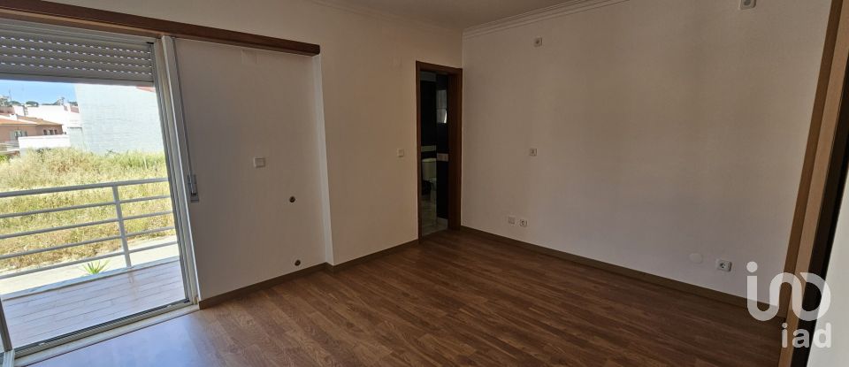 House T4 in Sesimbra (Castelo) of 300 m²