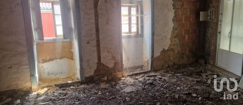 House T2 in Coz, Alpedriz e Montes of 72 m²