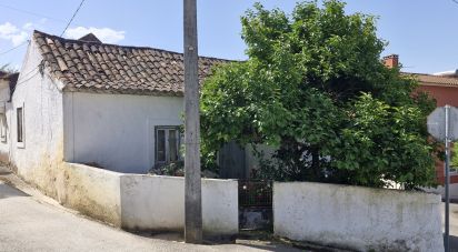 House T3 in Azambujeira e Malaqueijo of 82 m²