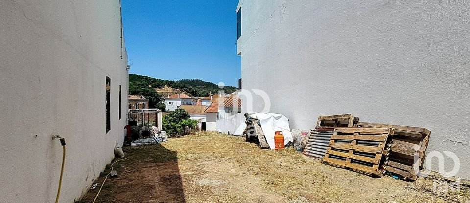 Maison T6 à São Marcos da Serra de 118 m²